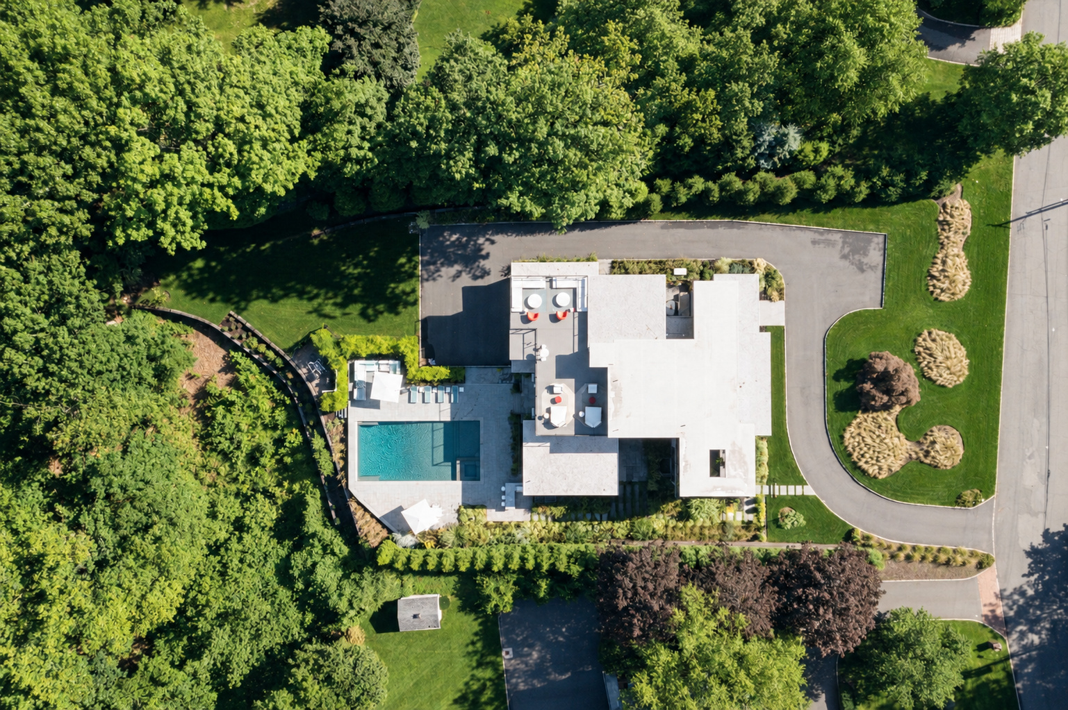 Aerial site context at 286 Hartshorn Drive, Short Hills